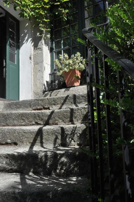 Bed and Breakfast La Demeure Eyguières Exterior foto